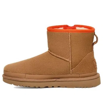 Ugg (wmns)  Classic Mini Zipper Tape Logo 'chestnut'