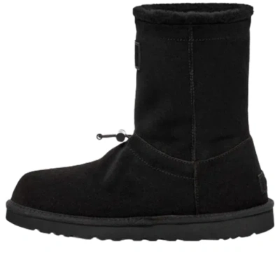 Ugg (wmns)  Classic Short Toggler 'black'