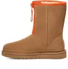 Ugg (wmns)  Classic Short Zipper Tape Logo Boot 'chestnut'