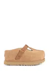 Ugg Lace-up Flatform Sole Round Toe Shoes In Brown