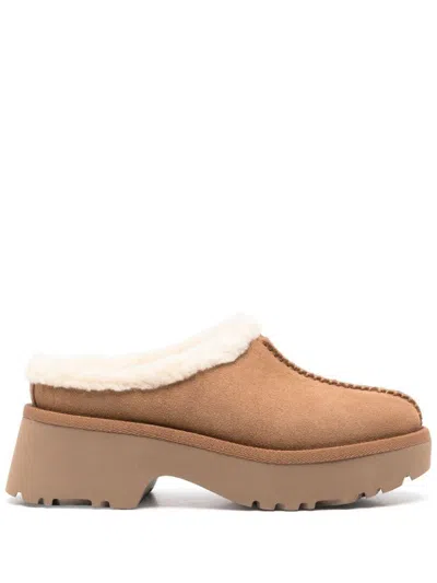 Ugg Woman New Heights Cozy Clog Shoes In Brown