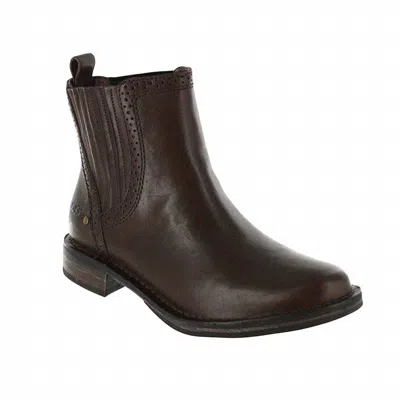 Ugg Women's Caraby Chelsea Boot In Chocolate In Brown