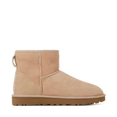 UGG WOMEN'S CLASSIC MINI II BOOT IN SAND