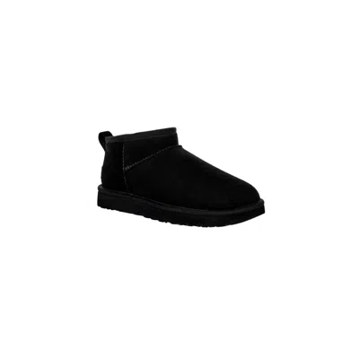 Ugg Logo Snow Boots In Black