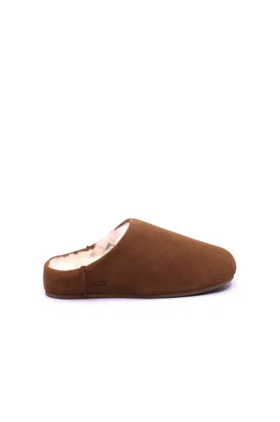Ugg Women's Elea Slip-on In Chesnut In Brown