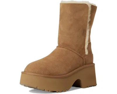 Ugg Women's Esmee Boot In Chestnut In Brown