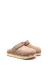 Ugg Goldenstar Clogs Sand In Nude