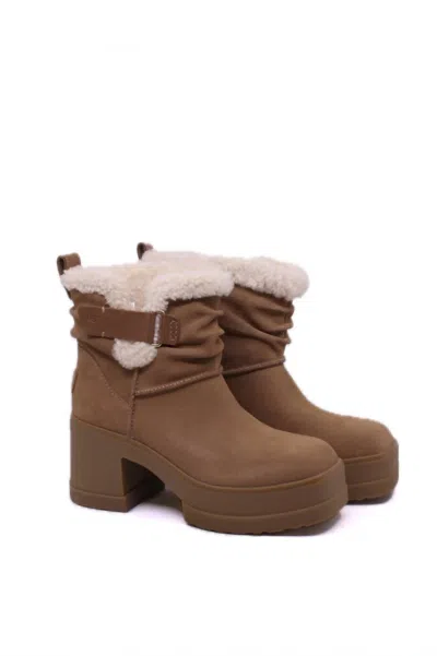 Ugg Women's Moxy Pull-on Boots In Chestnut In Brown