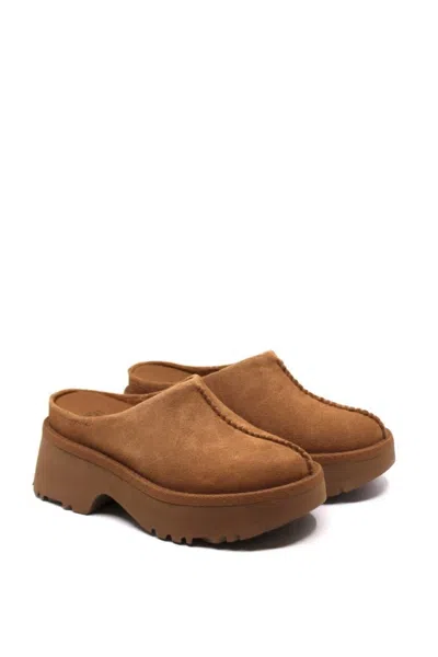 UGG WOMEN'S NEW HEIGHTS CLOG IN CHESTNUT