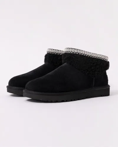 UGG WOMENS CLASSIC ULTRA MINI MAXI CURLY BOOTS