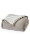Ugg(r) Bliss Fuzzy Throw In Oyster/oyster