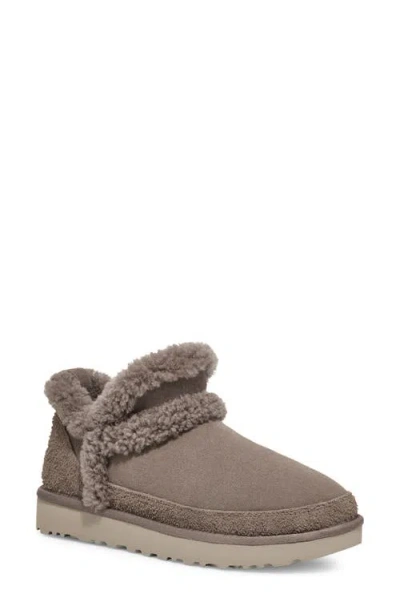 Ugg(r) Classic Ultra Mini Spillseam Genuine Shearling Bootie In Smoke Plume