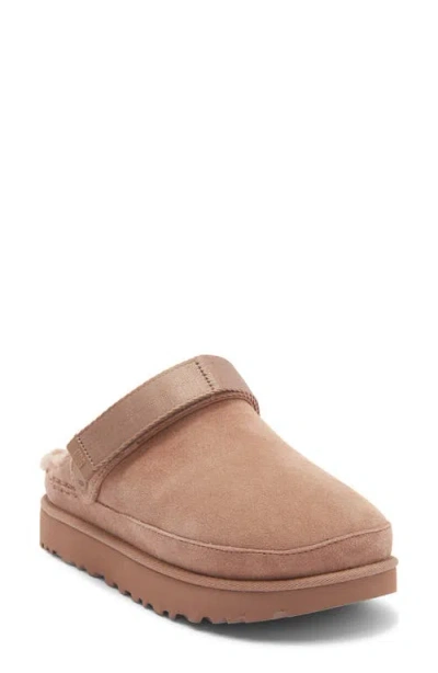 Ugg(r) Goldenstar Cozy Clog In Brown