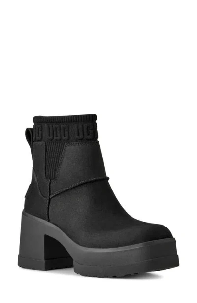 Ugg(r) Moxy Water Resistant Chelsea Boot In Black