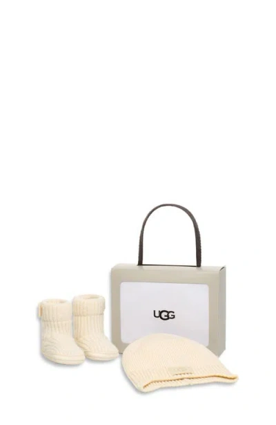 Ugg(r) Skyler Bootie & Beanie Set In Cream