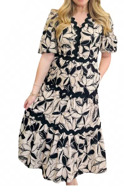 Ultramarine Holton Floral Dress In Black