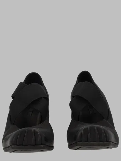Uma Wang Calf Leather Flats In Black