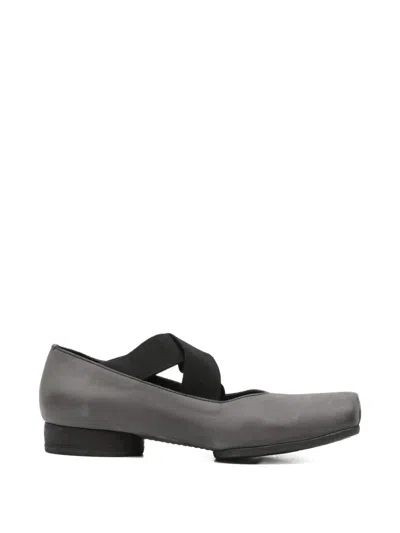 Uma Wang Calfskin Leather With Crossover Straps Ballet Flat In Gray