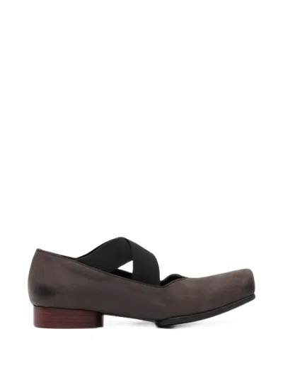 Uma Wang Cross-strap Leather Ballet Flats In Brown