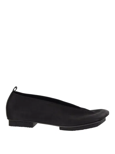UMA WANG FLATS IN BLACK MATT WITH SLANTED SQUARED TOE