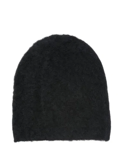 Uma Wang Fluffy Beanie In Black
