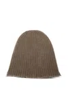 Uma Wang Ribbed Frayed-edge Beanie In Green