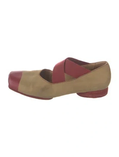 Pre-owned Uma Wang Leather Flats In Neutrals