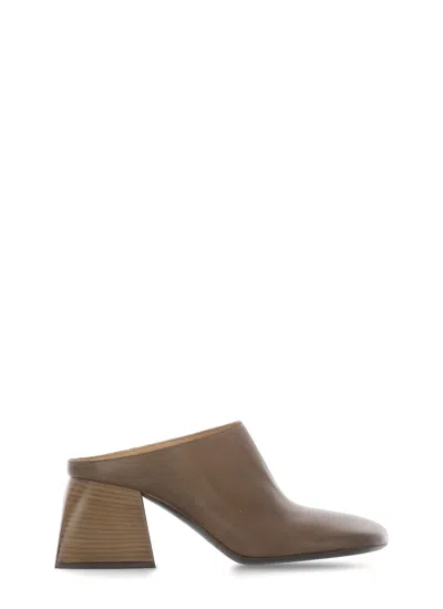 Uma Wang Leather Sabot In Green