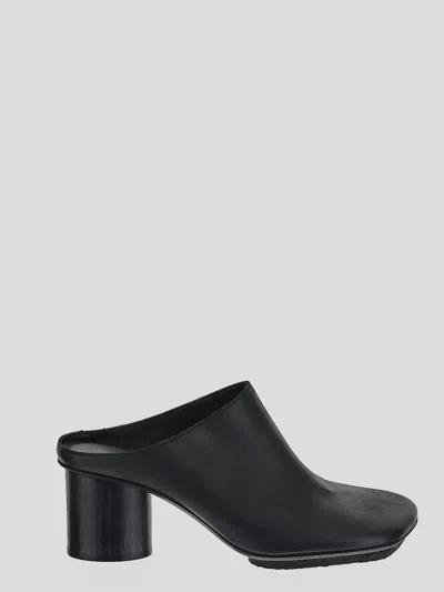 Uma Wang Stone Mule In Black