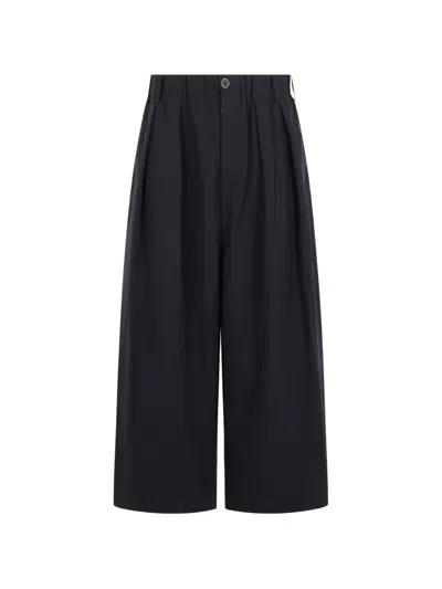 Uma Wang Pleated Cropped Trousers In Black