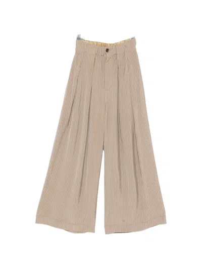 Uma Wang Poetic Pleated Trousers In Neutral