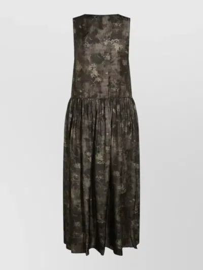 Uma Wang Sleeveless Satin-effect Long Printed Dress In Brown