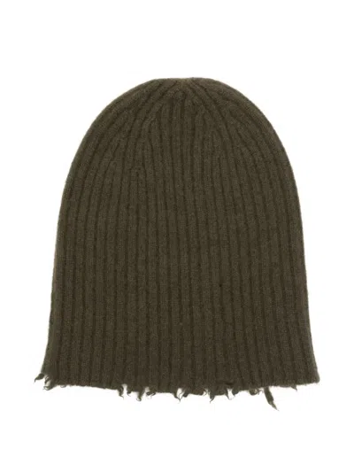 Uma Wang Ribbed Frayed Beanie In Green