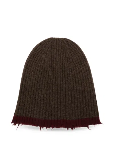 Uma Wang Ribbed Frayed-edge Beanie Hat In Brown