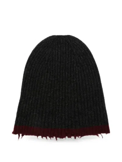 Uma Wang Ribbed-knit Frayed-hem Beanie Hat In Black