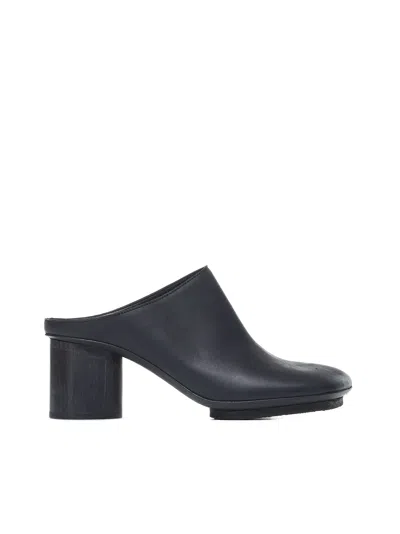 Uma Wang Stone Mule In Black