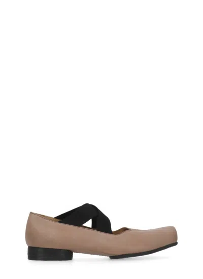 Uma Wang Smooth Leather Ballet Shoes In Brown