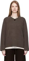 Umarmung Taupe Wool Cashmere Double Faced V-neck Sweater In Brown