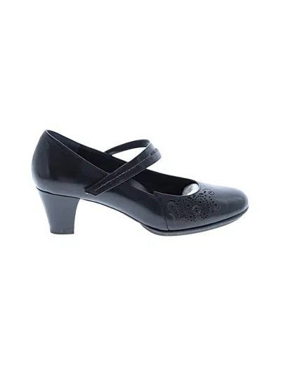 Pre-owned Umberto Raffini Flats In Black