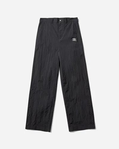 Umbro Antique Nylon Pants Carbon In Black
