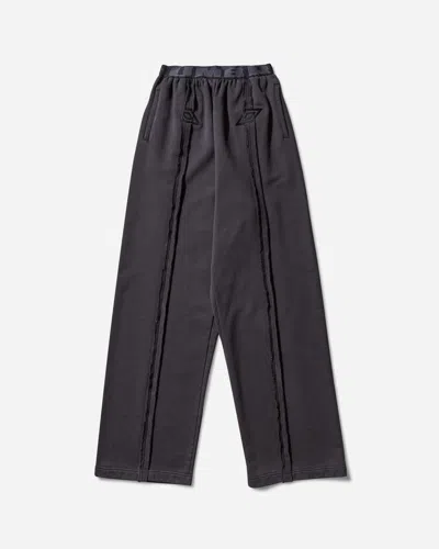 Umbro Bench Sweatpants Strong Wash In Black