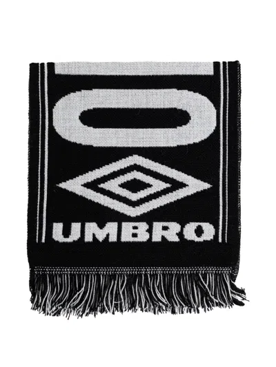 Umbro Logo-print Fringed-hem Scarf In Black