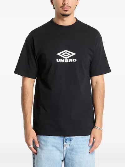 Umbro Logo-print T-shirt In Black