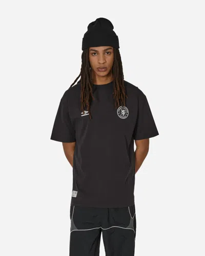 Umbro Regular Logo T-shirt In Black