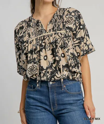 Umgee Act Naturally Top In Beige/black In Multi