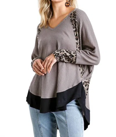 Umgee Animal Dolman Sleeve Waffle Knit Top In Mocha Grey In Multi