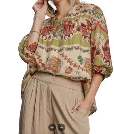 Umgee Border Print Split Neck Top With Puff Sleeves - Plus In Green Mix In Multi