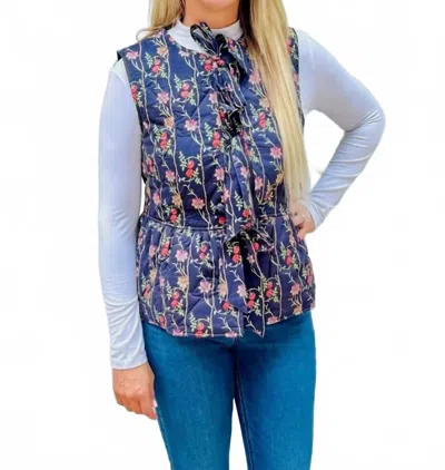 Umgee Brooke Quilted Vest In Navy In Blue