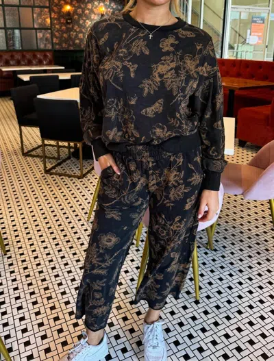 Umgee Butterfly And Floral Pant In Black