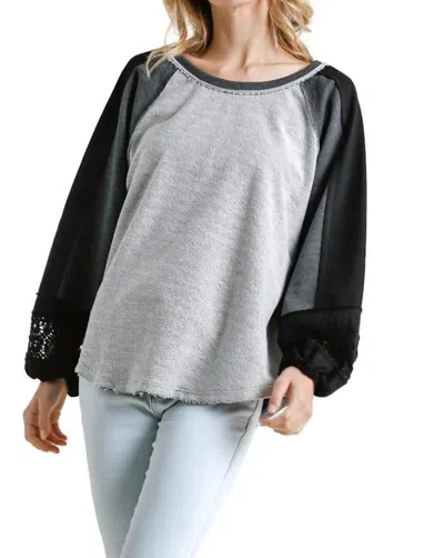 Umgee Crochet Puff Sleeve Top In Charcoal